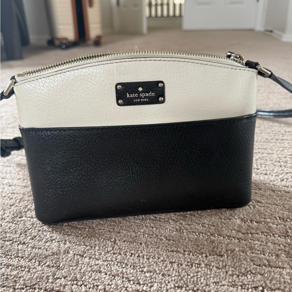 Kate Spade Black and White Crossbody Bag